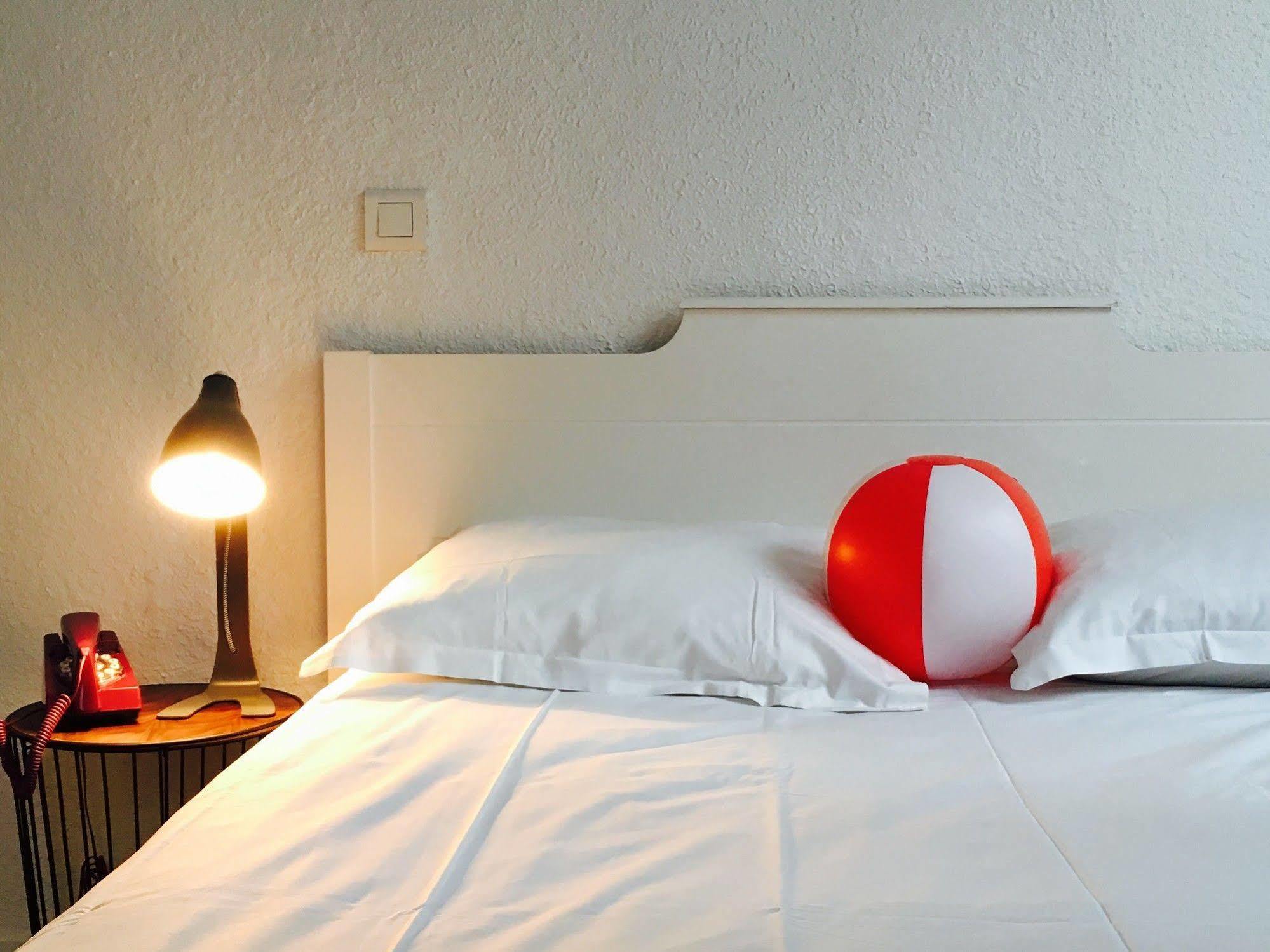 Hotel Alnea Cannes Bagian luar foto